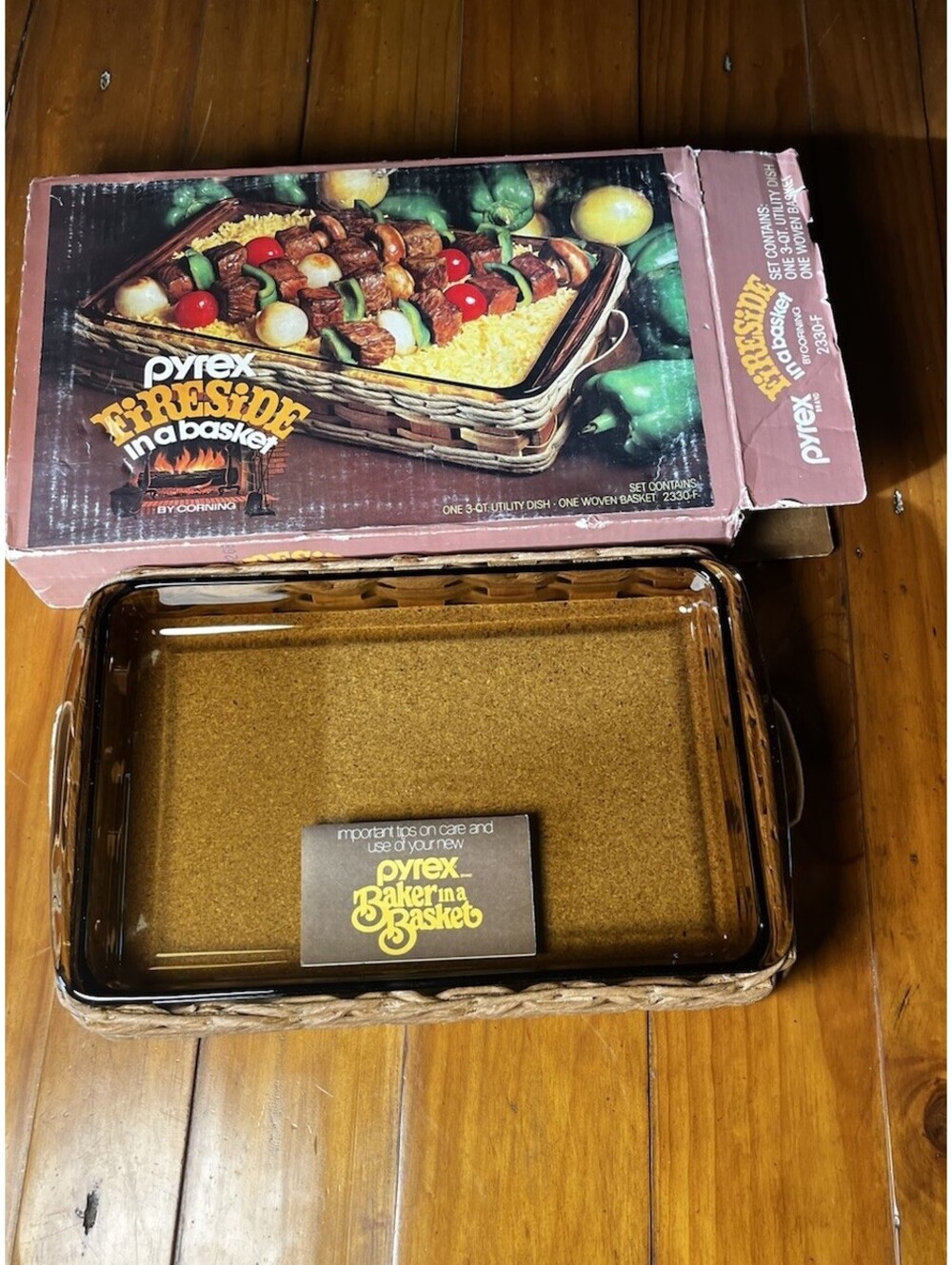 Vintage Pyrex Fireside Naturals 3 Qt Amber Dish W Basket W Handles Original Box